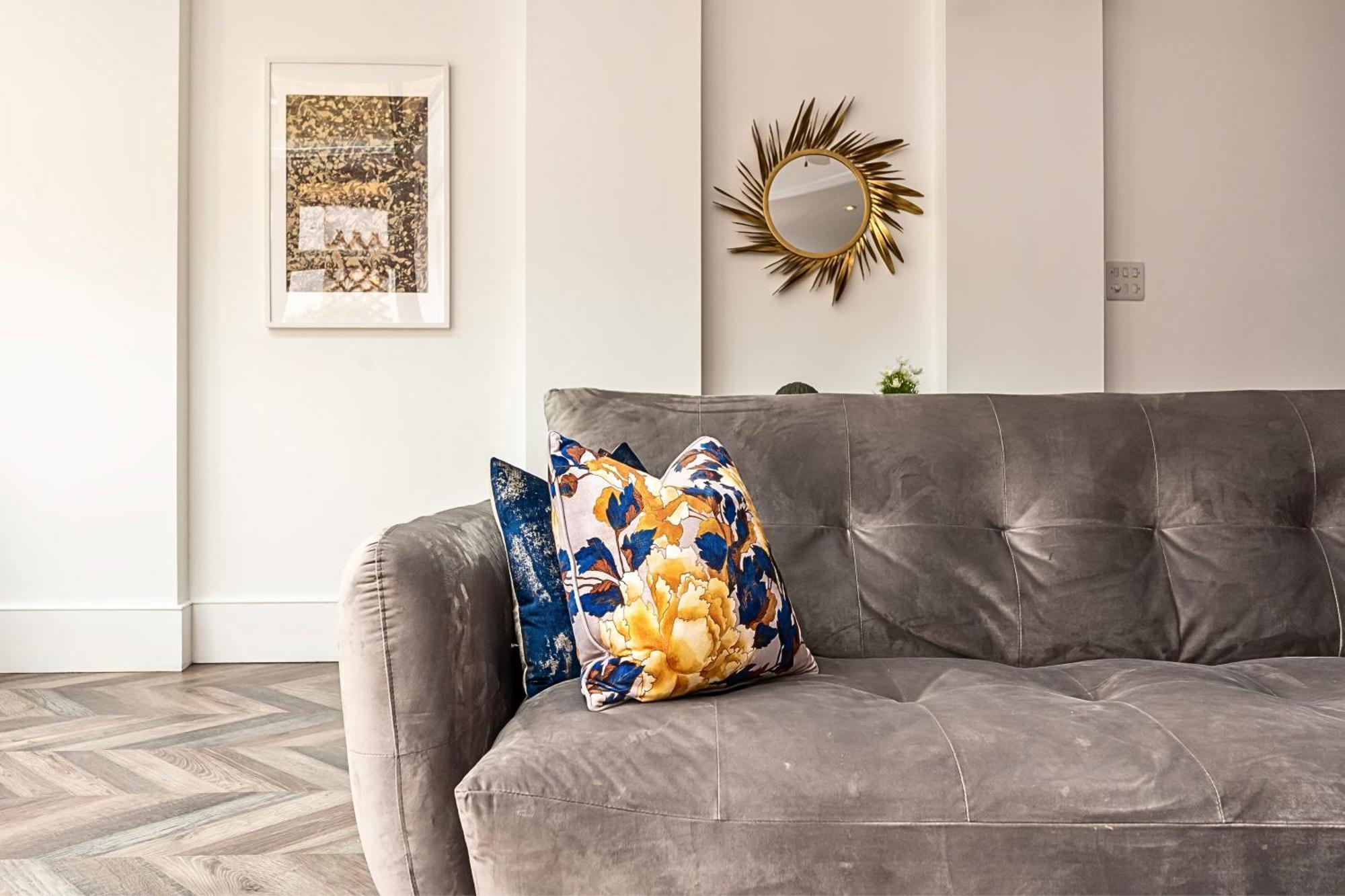The Secret Kensington Garden Mews-2 Bedroom Full House-2 Train Lines- Spacious-Kings Road- Harrods -Chelsea Stadium-Private Small Patio Лондон Экстерьер фото
