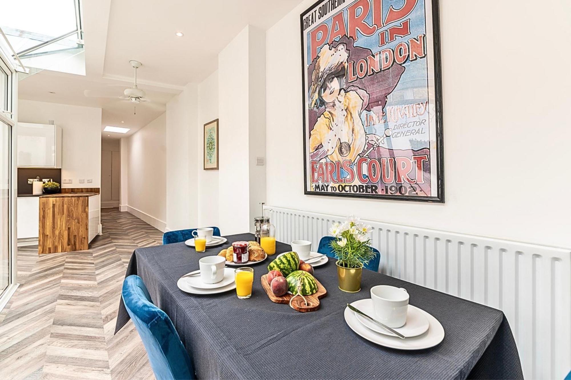The Secret Kensington Garden Mews-2 Bedroom Full House-2 Train Lines- Spacious-Kings Road- Harrods -Chelsea Stadium-Private Small Patio Лондон Экстерьер фото
